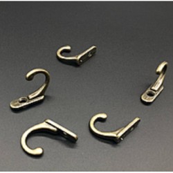 Крючок металлический. Цвет золото, 22*6 мм
