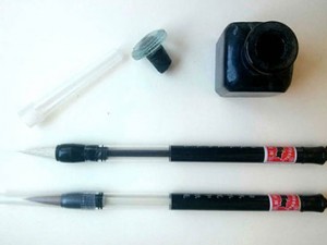 Китайські пензлі що заправляються. Китайські пензлі що заправляються.